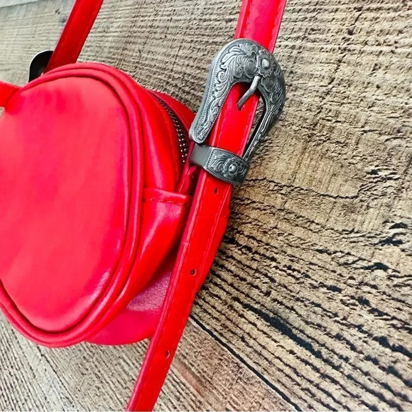 Urban Outfitters Mini Oval Red Crossbody Bag - Picture 4 of 10